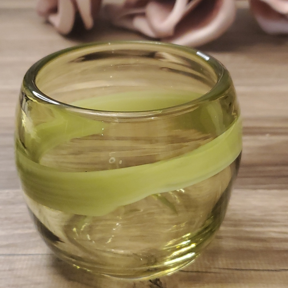 Glass Vase - Picture 2 of 7
